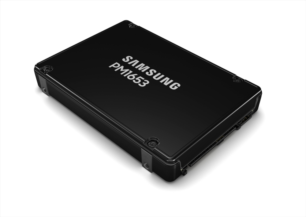 Samsung PM1653 7.68 TB 2.5 inch 4200 MB/s 24 Gbit/s SSDs