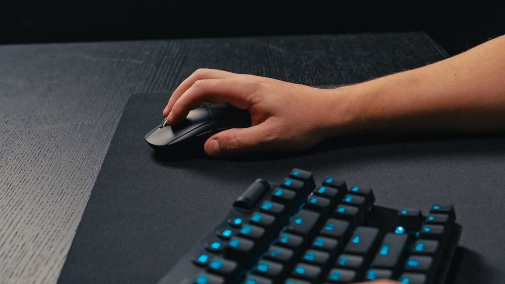 Logitech G PRO X SUPERLIGHT 2, rechts, optical, RF Wireless, 32000 DPI, 0,5 ms, Black LOGITECH G PRO X SUPERLIGHT 2 Keyboards, Mice & Input Devices